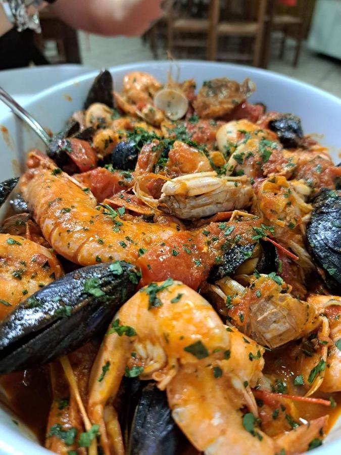Mambly B&B Ristorante Pizzeria Galliate Dış mekan fotoğraf